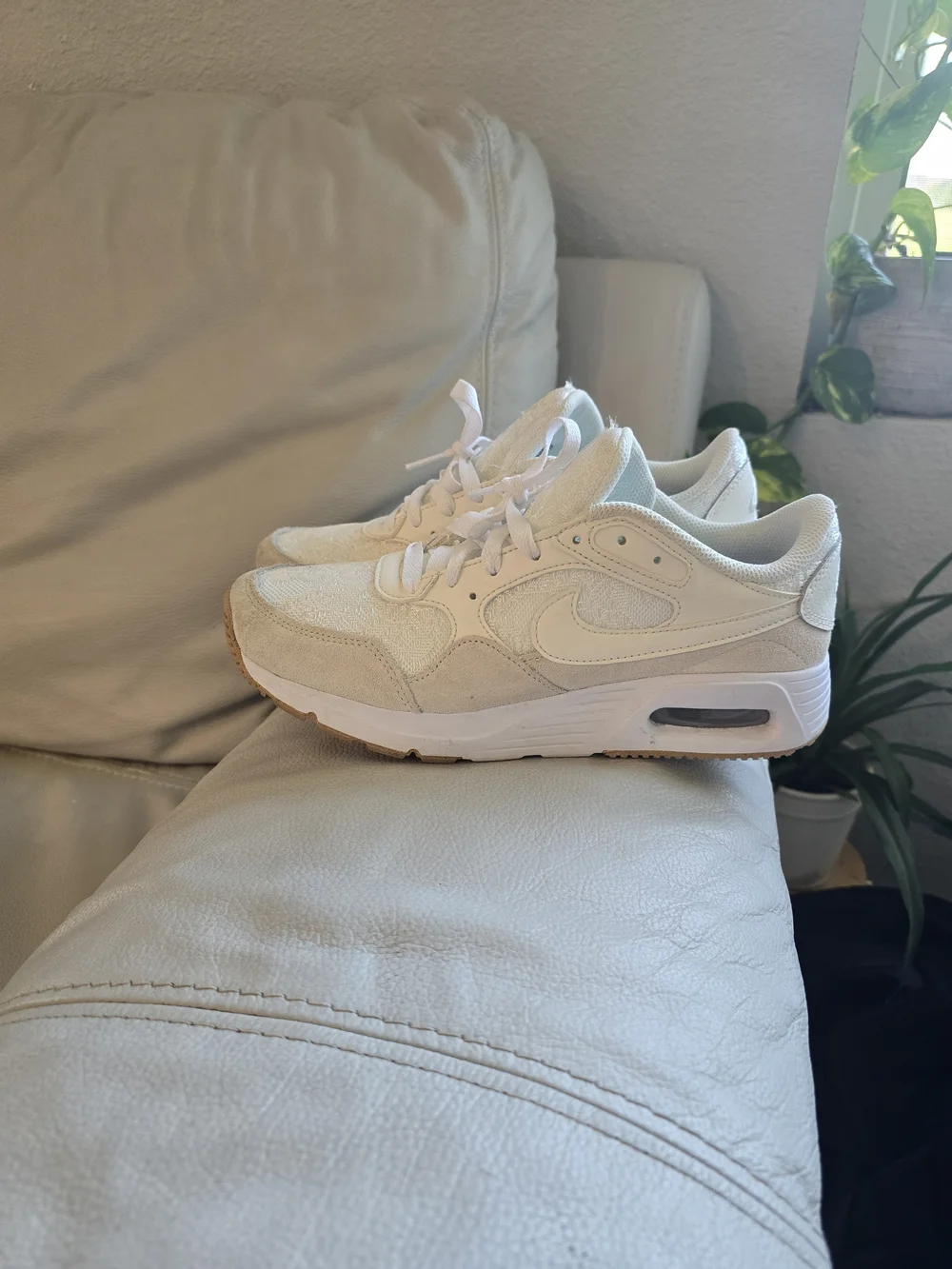 Nike Women’s Air Max Light Pink Casual Sneakers